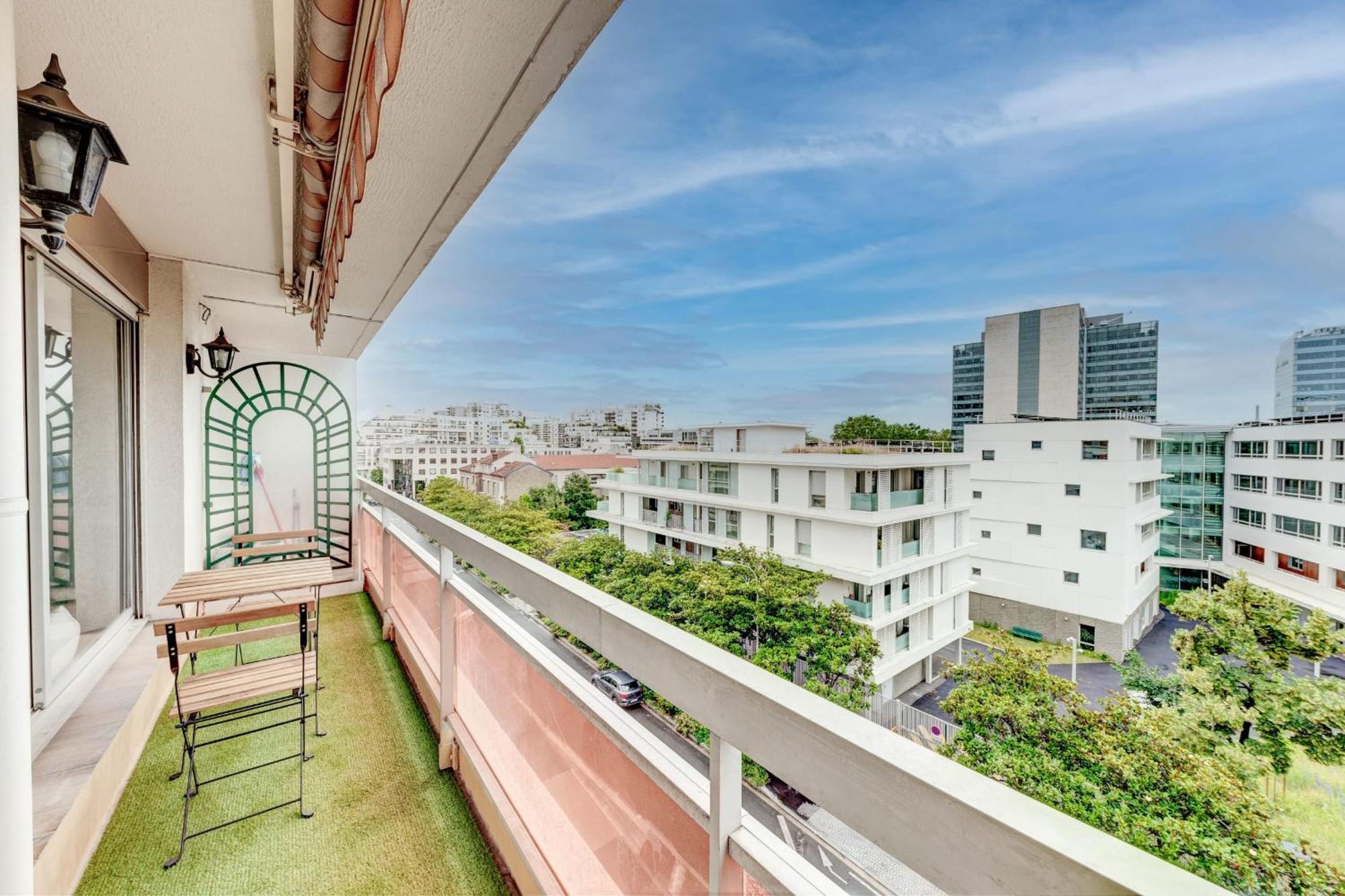 Grand appartement lumineux proche métro et Défense Courbevoie Exterior foto